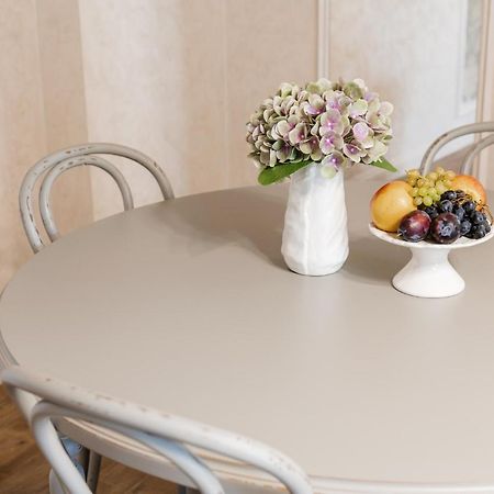 Lux Apartment On Duhnovicha Street .Free Parking. ウージュホロド エクステリア 写真